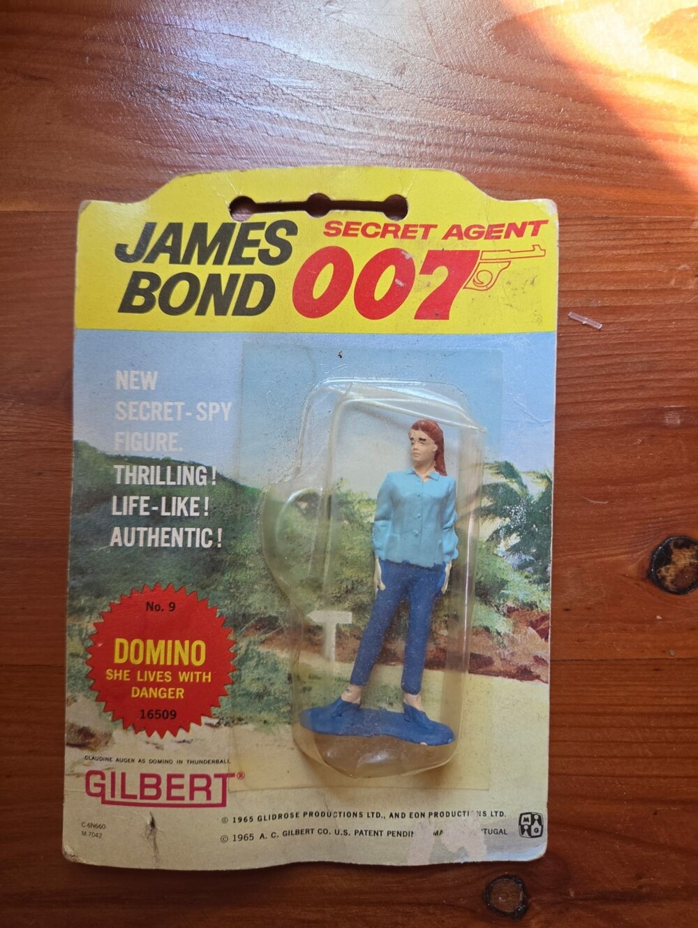 Vintage Gilbert James Bond 007 Domino No 9 1965 Bond Girl Action Figure